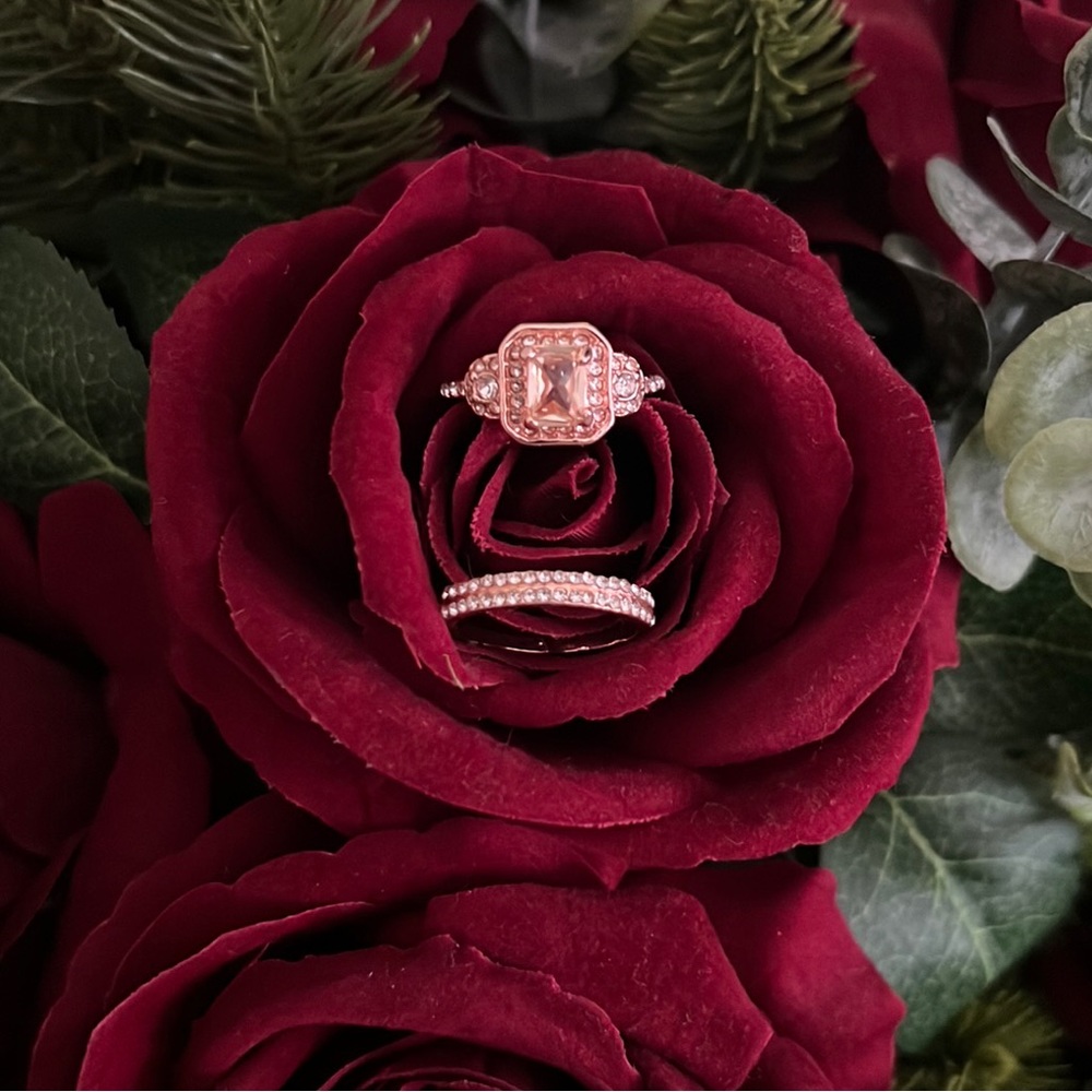 Elegant, Romantic Wedding Ring Set for Parties - Rose Gold - Picture 2 of 11